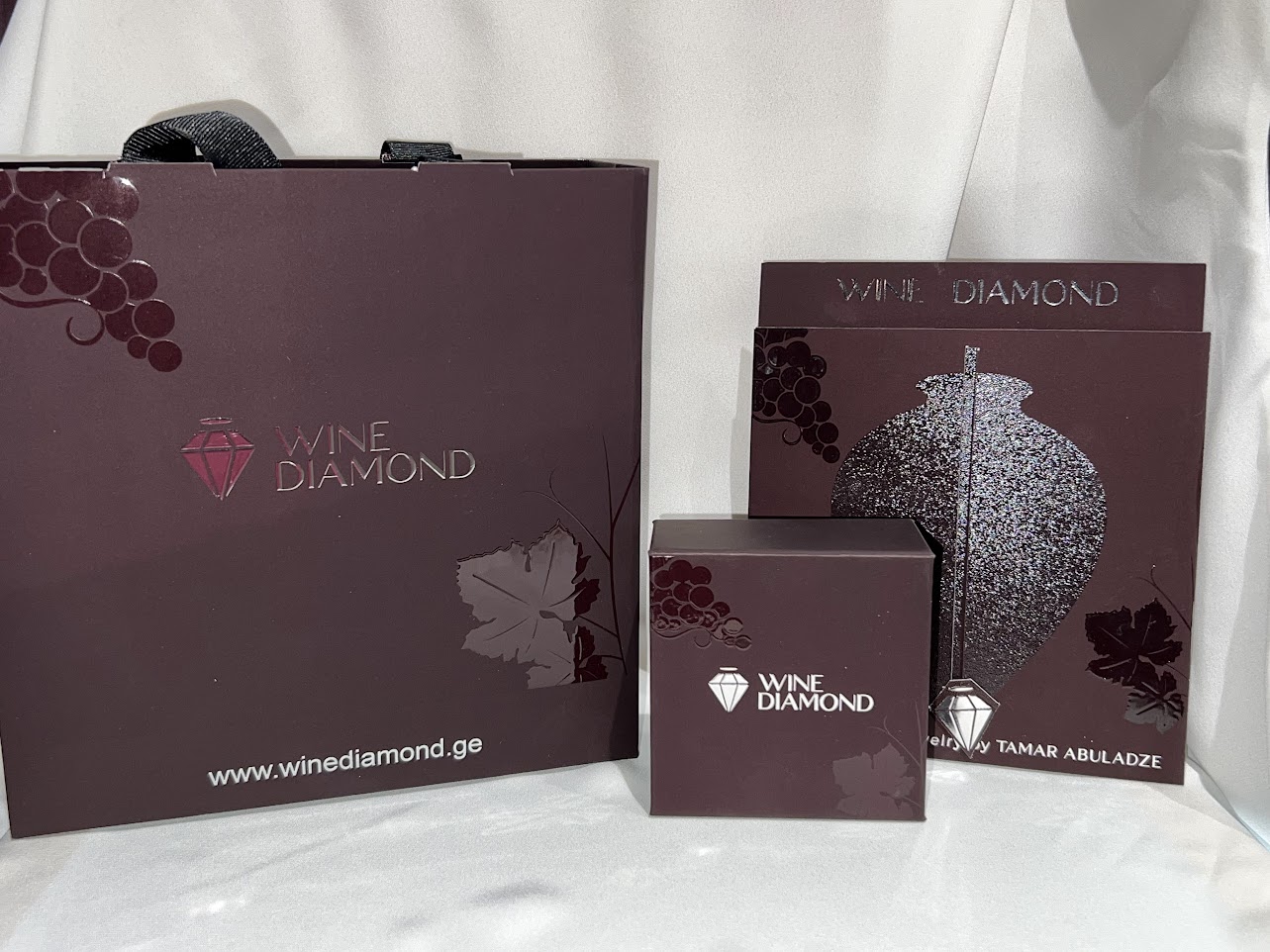 Brooch "Violin key" (Rkatsiteli)